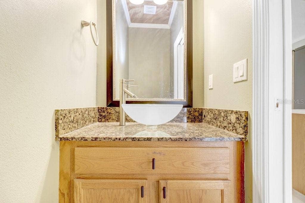12635 KINGS CROSSING DRIVE, Gibsonton, FL 33534 1/2 Bath
