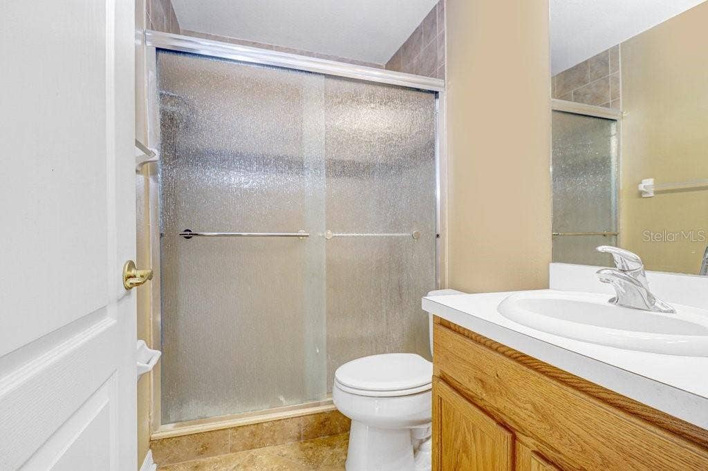 12635 KINGS CROSSING DRIVE, Gibsonton, FL 33534 Guest Bath