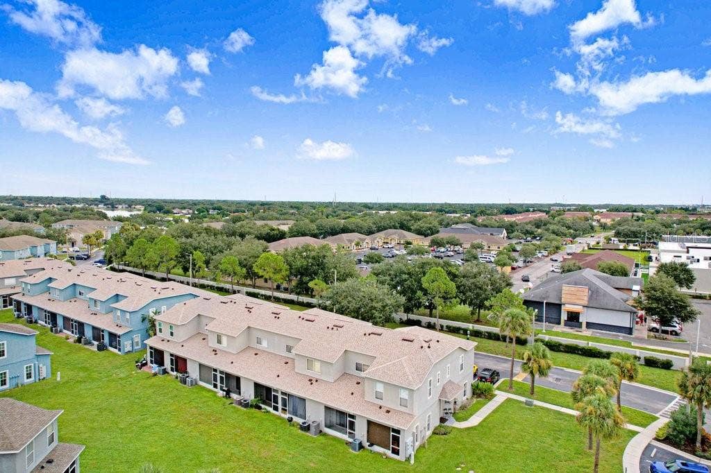 12635 KINGS CROSSING DRIVE, Gibsonton, FL 33534 Ariel View of Building