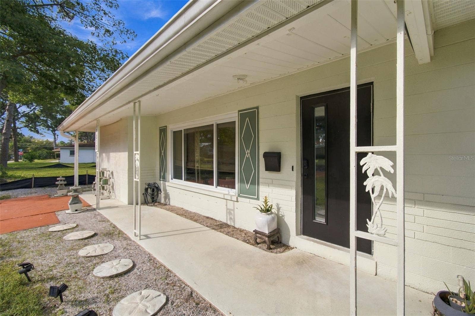 9010 1ST STREET N, St Petersburg, FL 33702 9010 1ST STREET N, St Petersburg, FL 33702