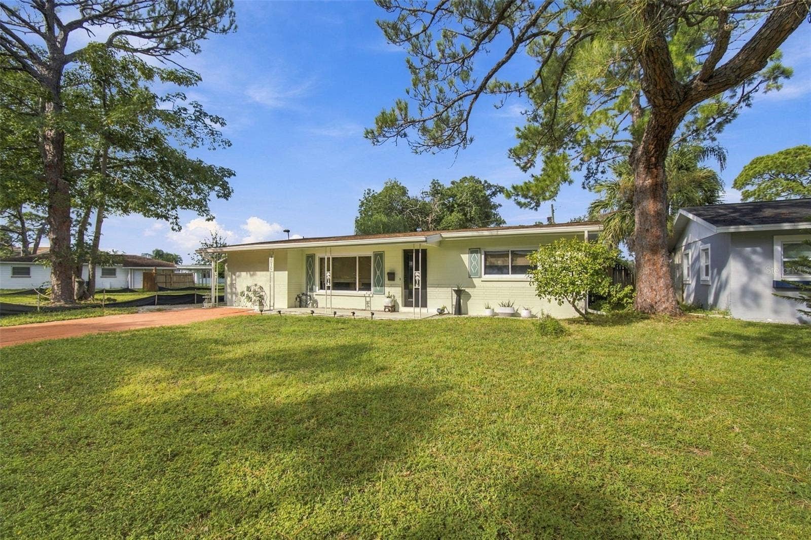9010 1ST STREET N, St Petersburg, FL 33702 9010 1ST STREET N, St Petersburg, FL 33702
