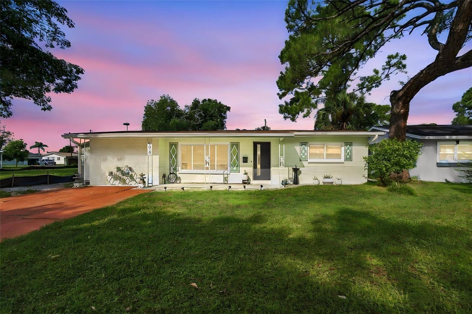 9010 1ST STREET N, St Petersburg, FL 33702 9010 1ST STREET N, St Petersburg, FL 33702