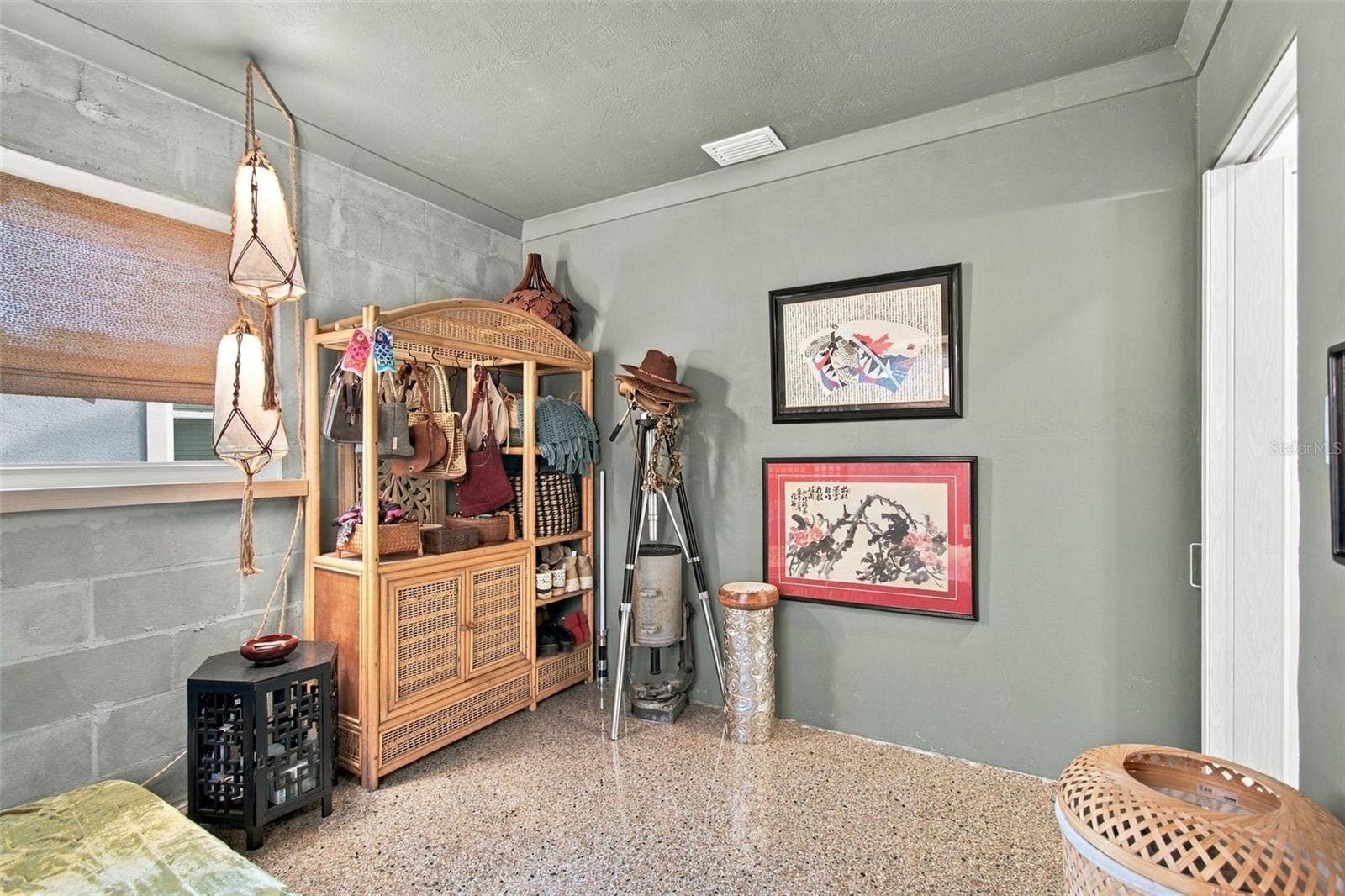 9010 1ST STREET N, St Petersburg, FL 33702 9010 1ST STREET N, St Petersburg, FL 33702