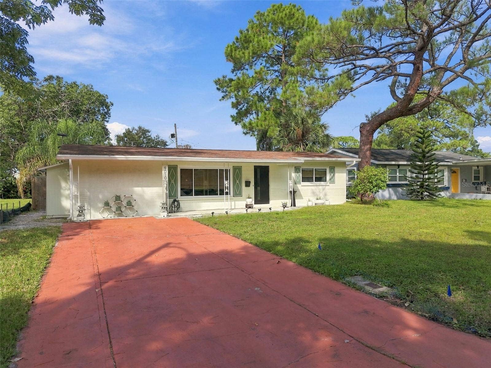 9010 1ST STREET N, St Petersburg, FL 33702 9010 1ST STREET N, St Petersburg, FL 33702