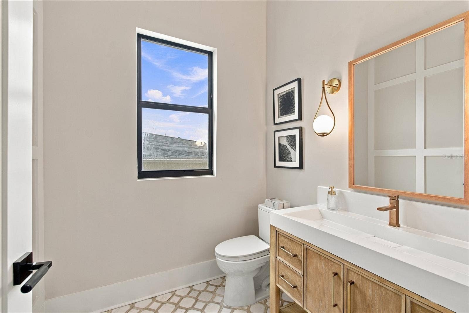 3615 S LIGHTNER DRIVE, Tampa, FL 33629 Powder Room