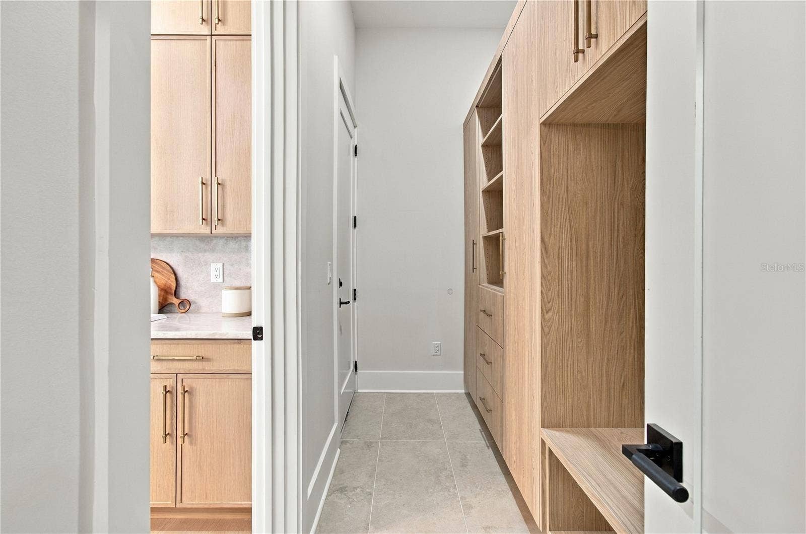 3615 S LIGHTNER DRIVE, Tampa, FL 33629 Mud Room / Second Pantry
