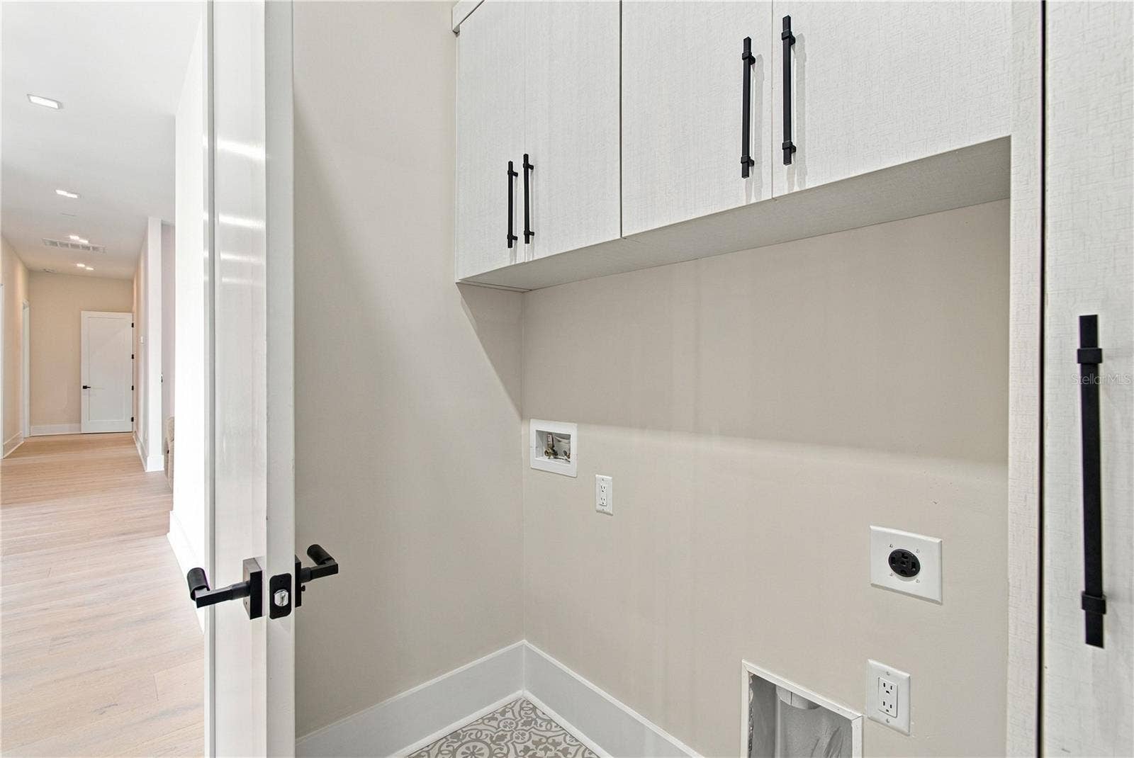 3615 S LIGHTNER DRIVE, Tampa, FL 33629 Laundry Room
