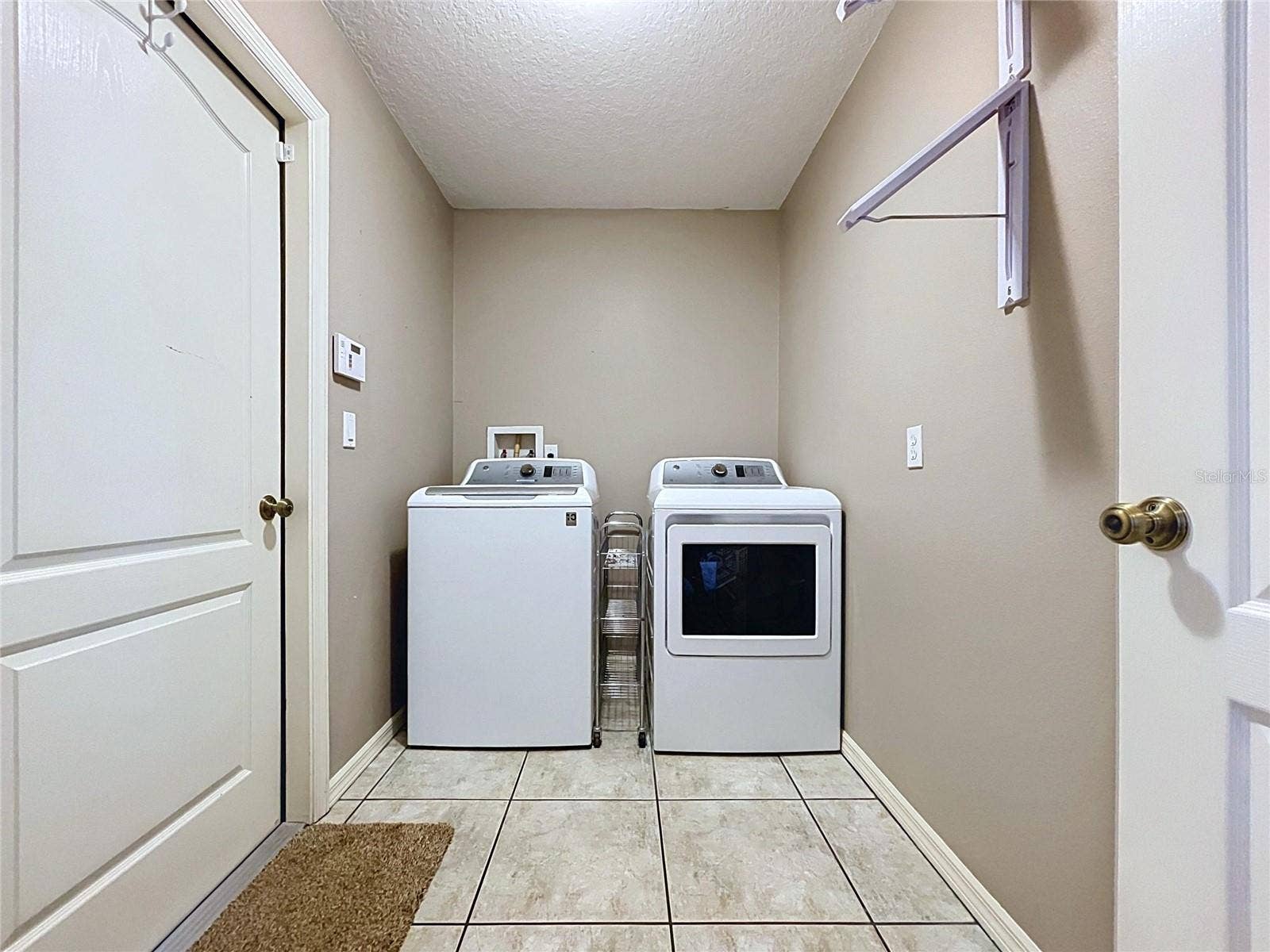 1161 MARINA DRIVE, Tarpon Springs, FL 34689 1161 MARINA DRIVE, Tarpon Springs, FL 34689