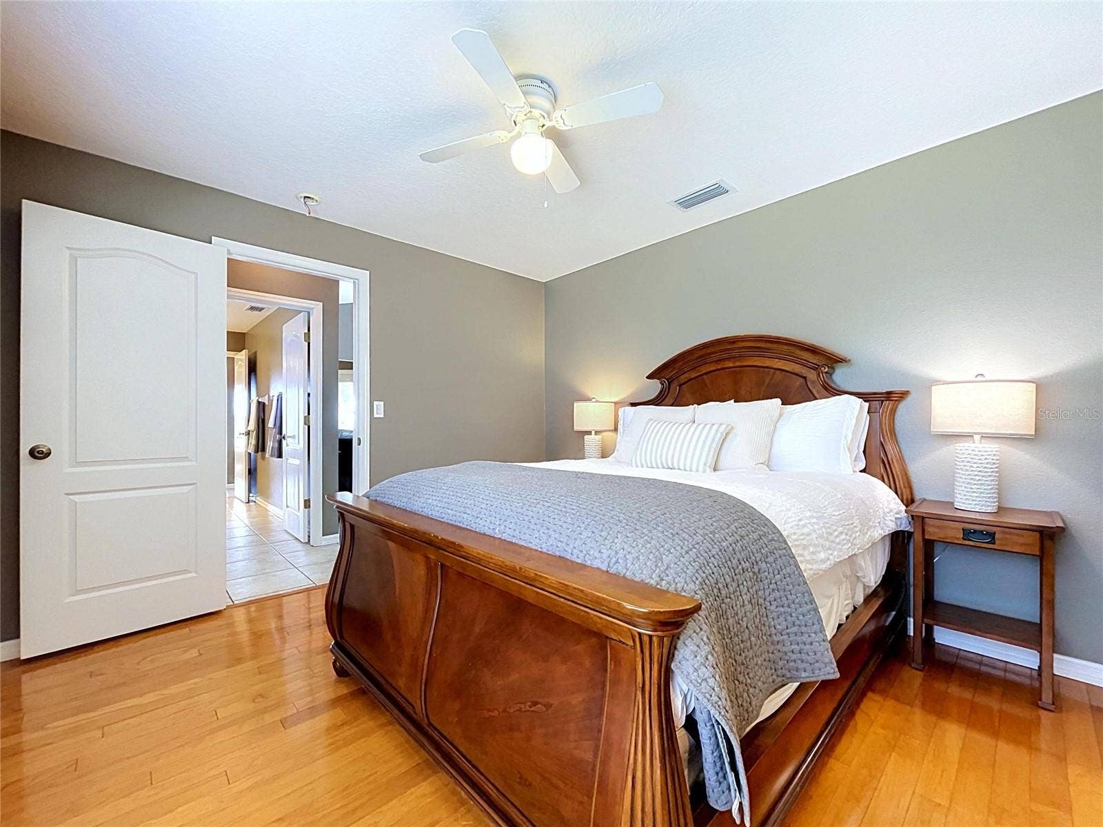 1161 MARINA DRIVE, Tarpon Springs, FL 34689 1161 MARINA DRIVE, Tarpon Springs, FL 34689
