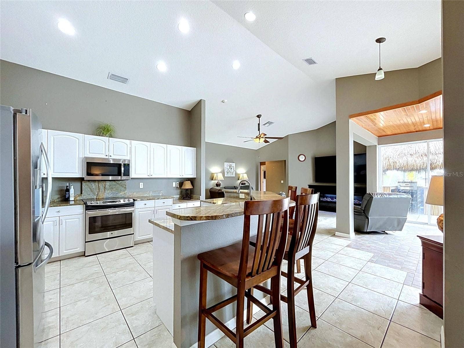1161 MARINA DRIVE, Tarpon Springs, FL 34689 1161 MARINA DRIVE, Tarpon Springs, FL 34689