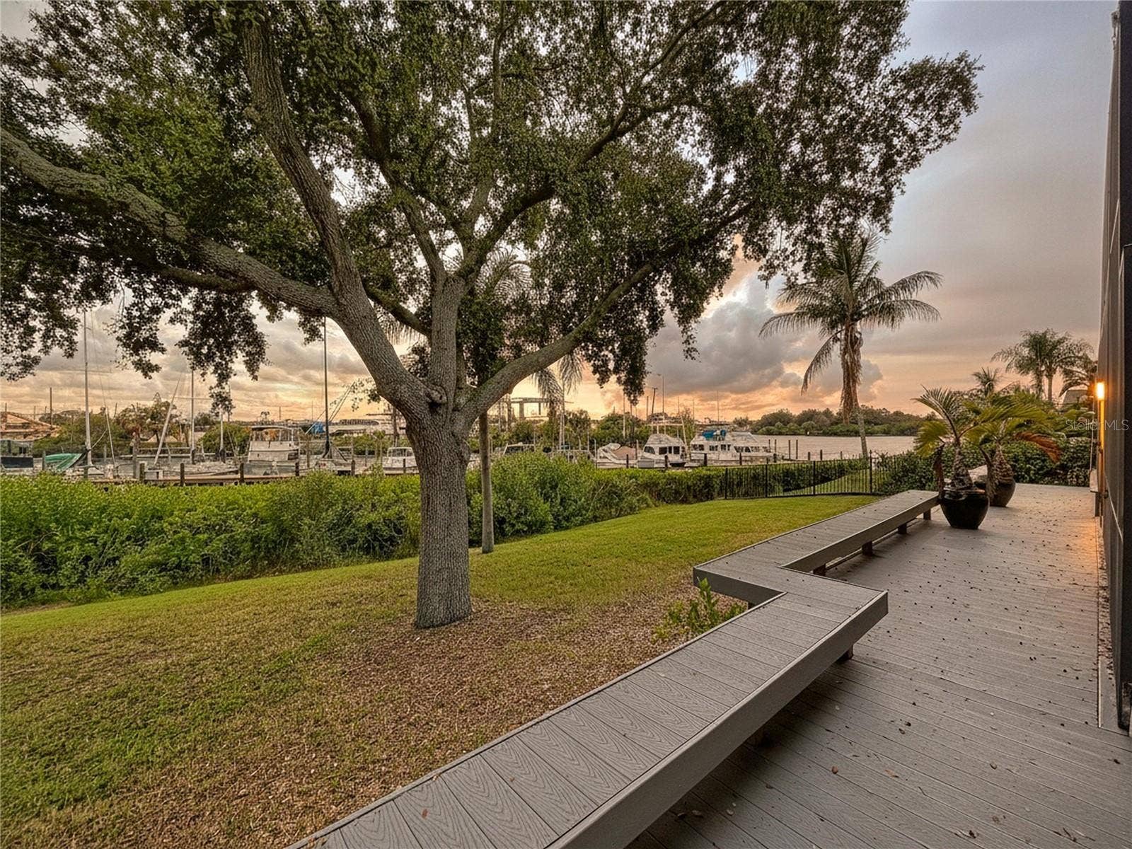 1161 MARINA DRIVE, Tarpon Springs, FL 34689 1161 MARINA DRIVE, Tarpon Springs, FL 34689