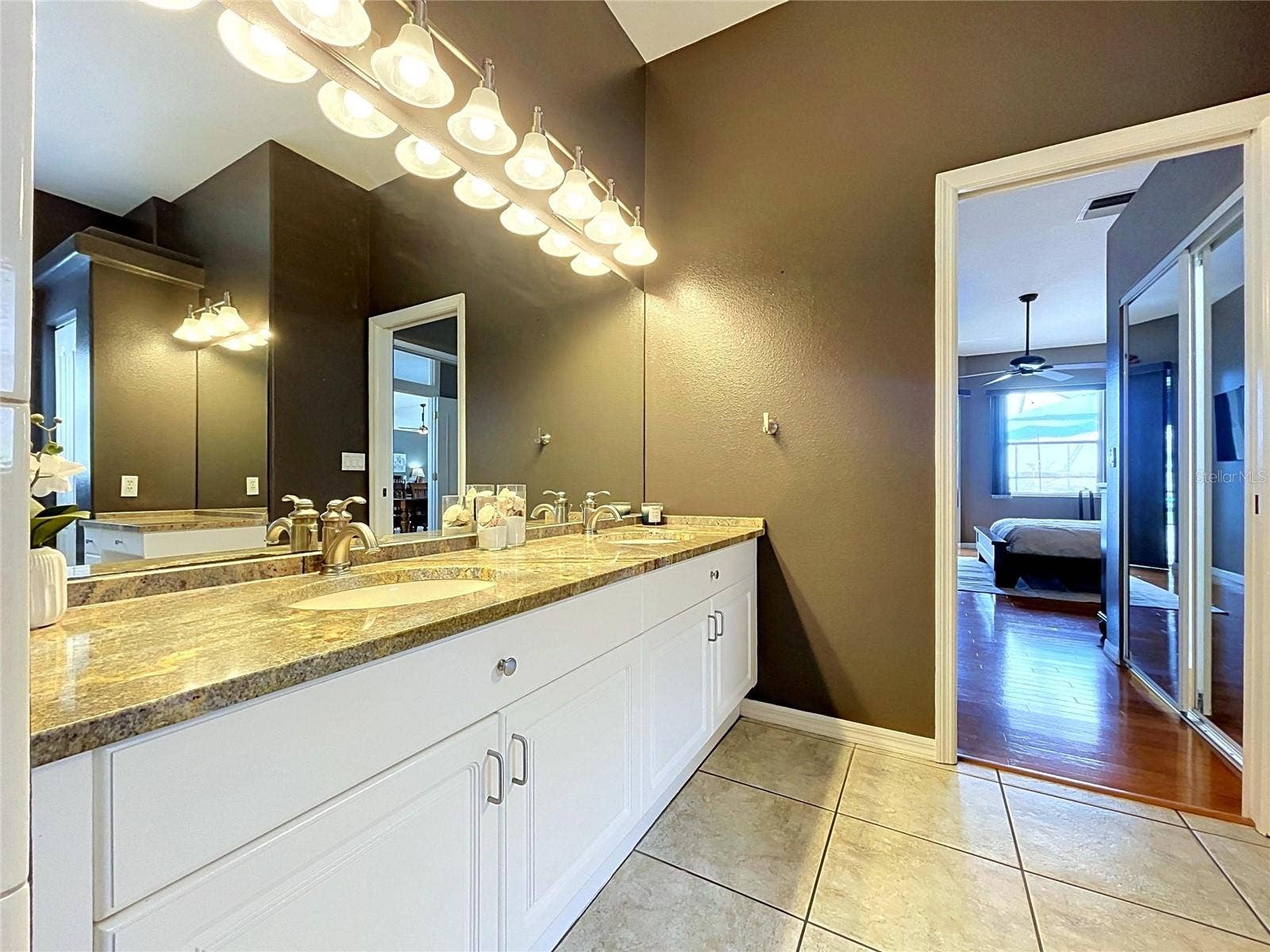 1161 MARINA DRIVE, Tarpon Springs, FL 34689 1161 MARINA DRIVE, Tarpon Springs, FL 34689