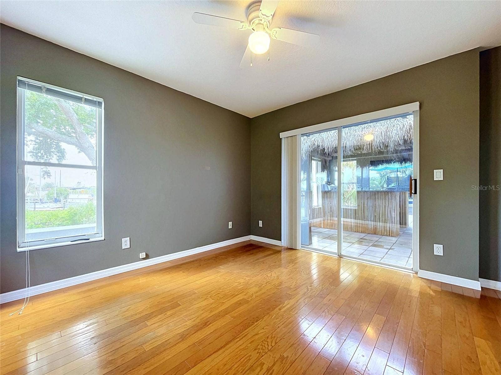 1161 MARINA DRIVE, Tarpon Springs, FL 34689 1161 MARINA DRIVE, Tarpon Springs, FL 34689