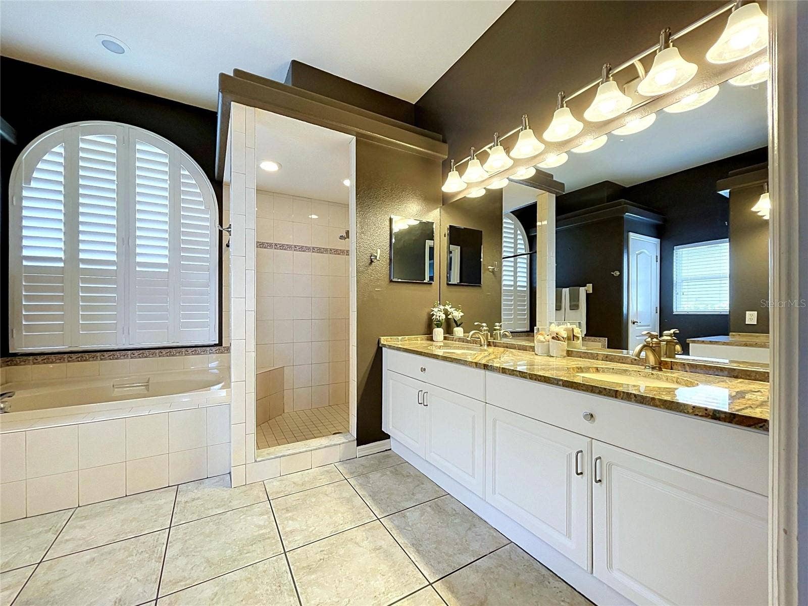 1161 MARINA DRIVE, Tarpon Springs, FL 34689 1161 MARINA DRIVE, Tarpon Springs, FL 34689