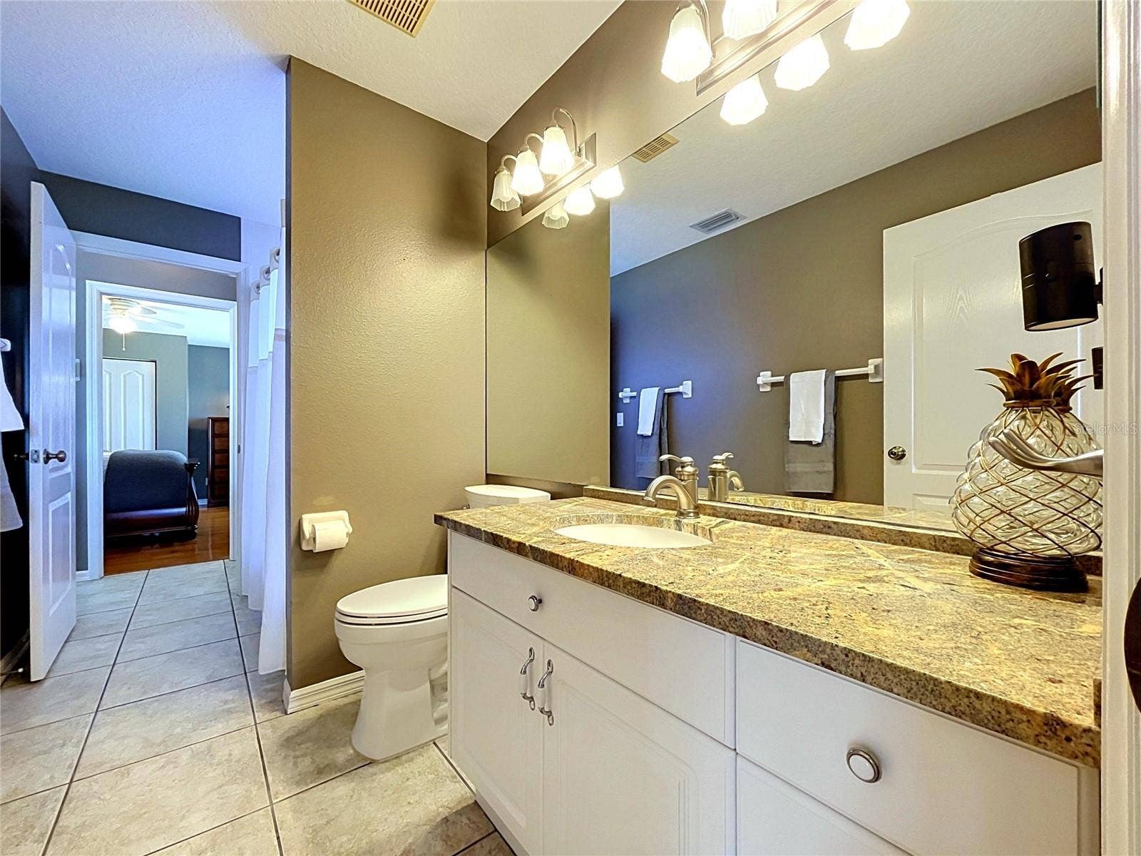 1161 MARINA DRIVE, Tarpon Springs, FL 34689 1161 MARINA DRIVE, Tarpon Springs, FL 34689