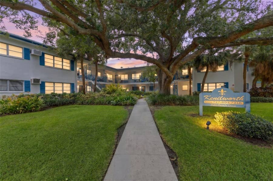 Property photo for 800 BEACH DRIVE NE, #1, St Petersburg, FL