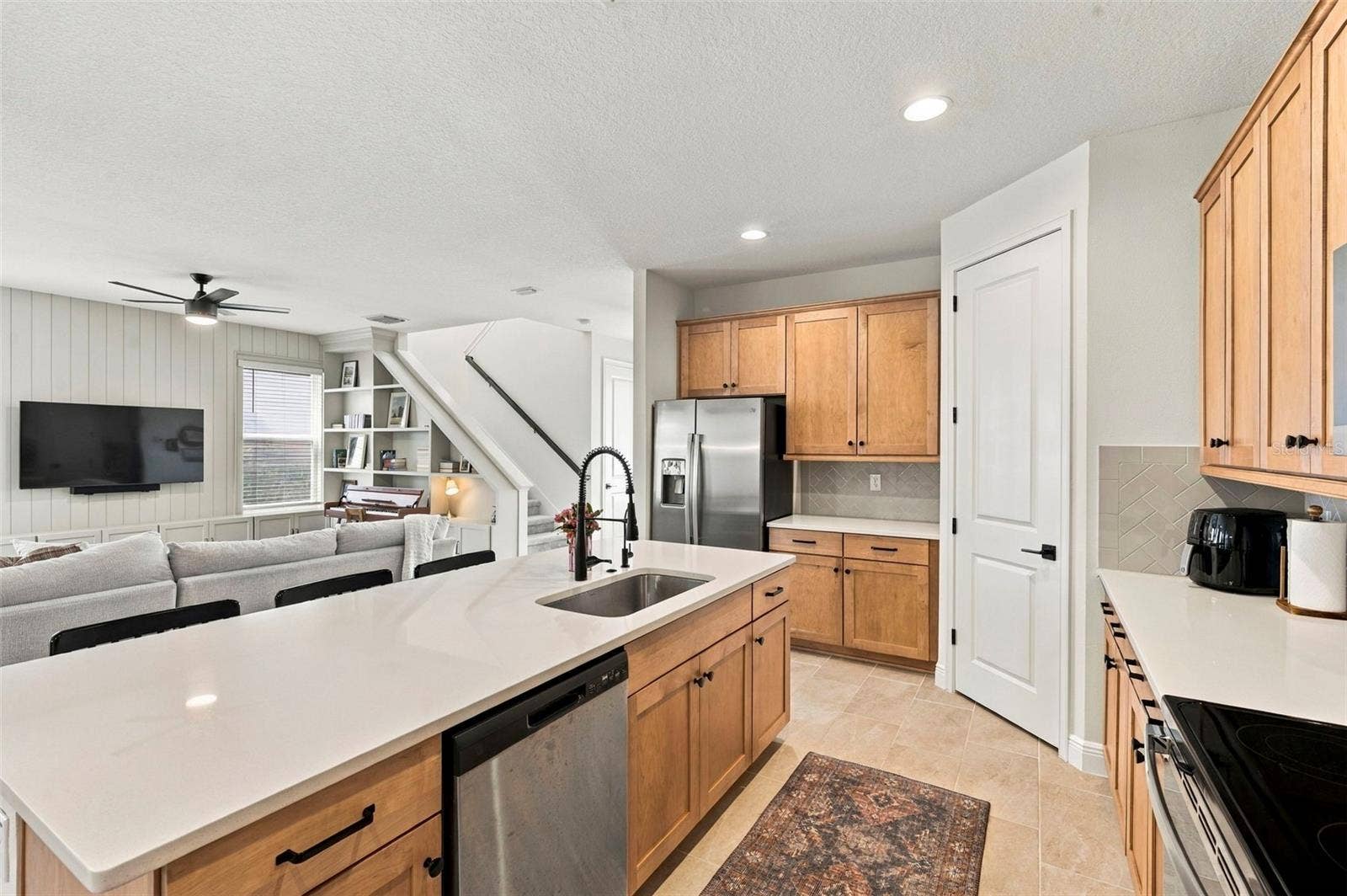 28592 COZY CREEK DRIVE, Wesley Chapel, FL 33543 28592 COZY CREEK DRIVE, Wesley Chapel, FL 33543