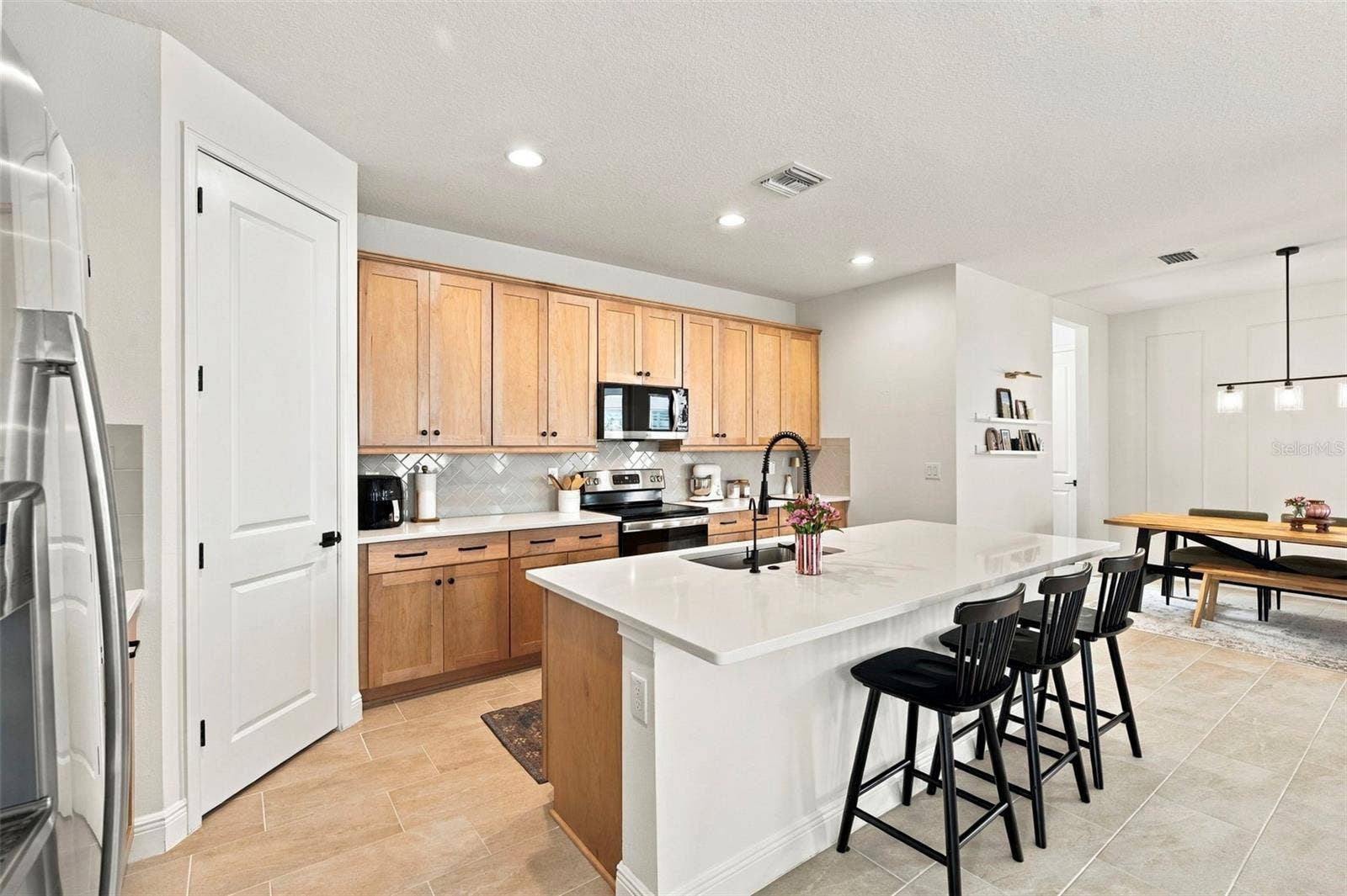 28592 COZY CREEK DRIVE, Wesley Chapel, FL 33543 28592 COZY CREEK DRIVE, Wesley Chapel, FL 33543