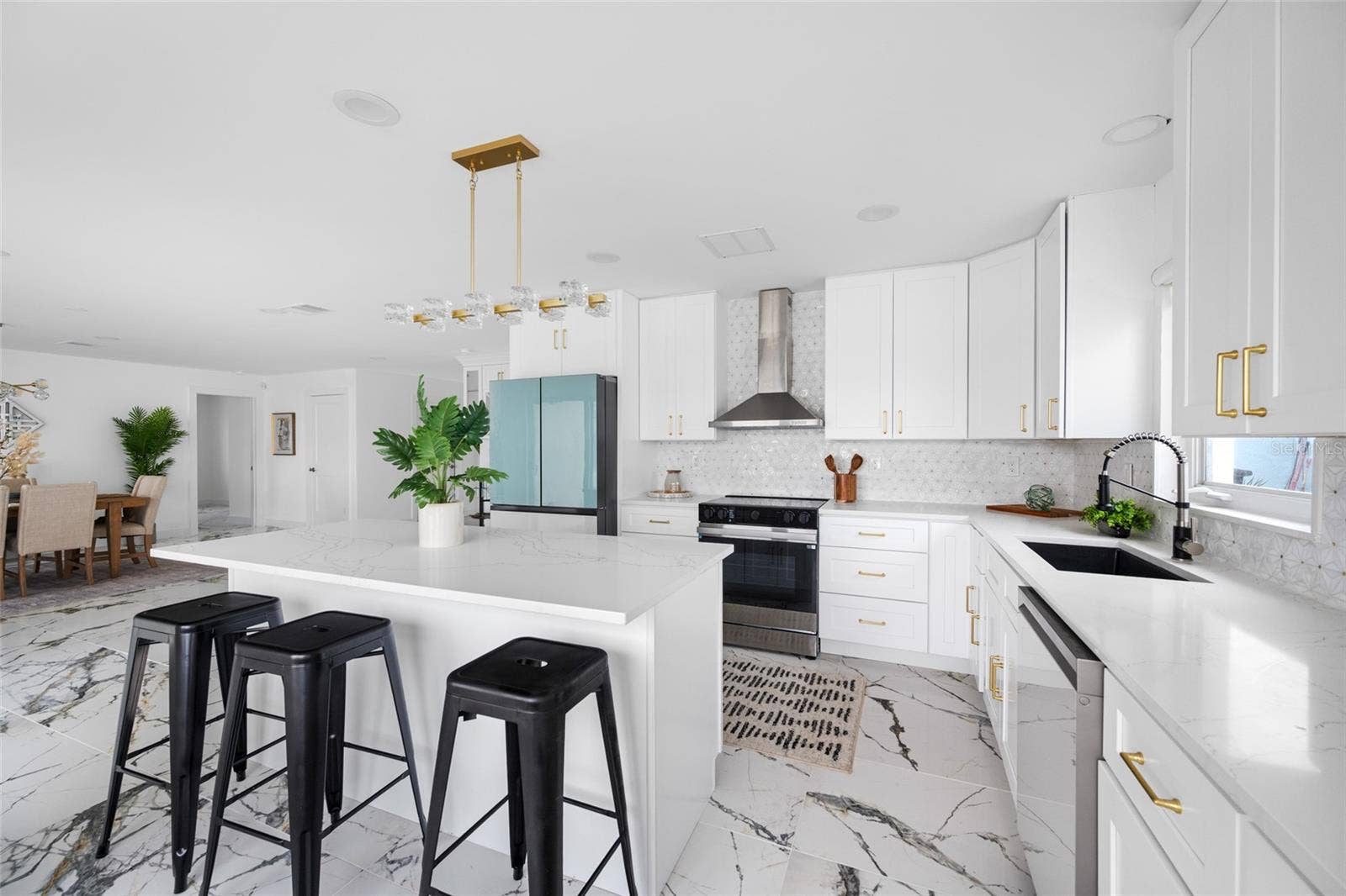 600 115TH AVENUE, Treasure Island, FL 33706