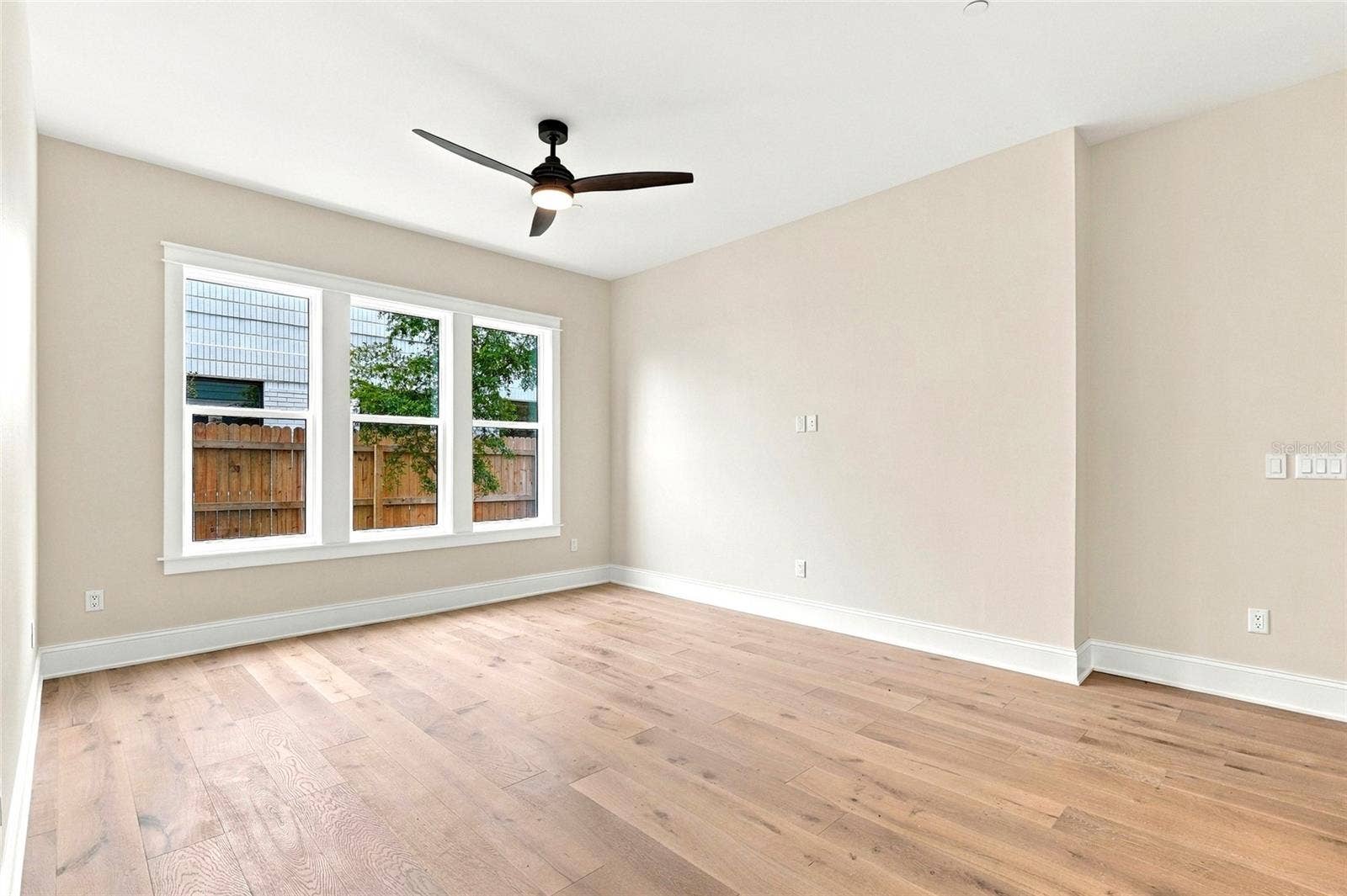 2544 1ST AVENUE N, St Petersburg, FL 33713 1st Floor Living Room