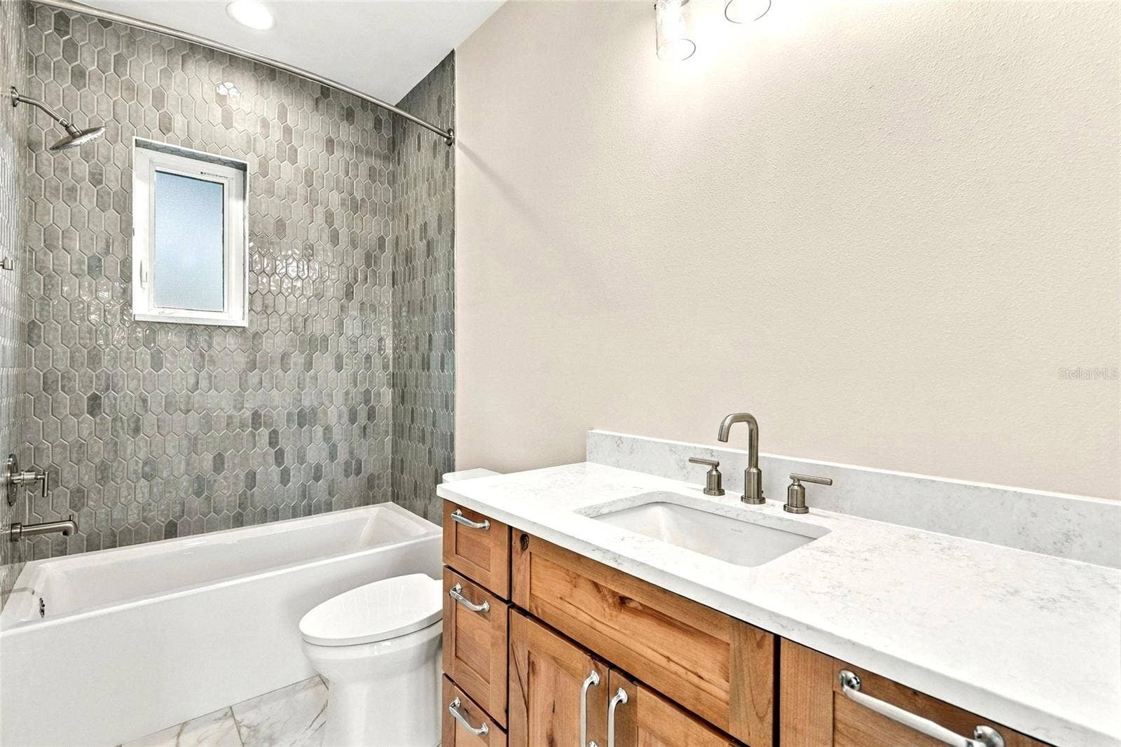 2544 1ST AVENUE N, St Petersburg, FL 33713 3rd Floor Bedroom 3 En Suite Bathroom