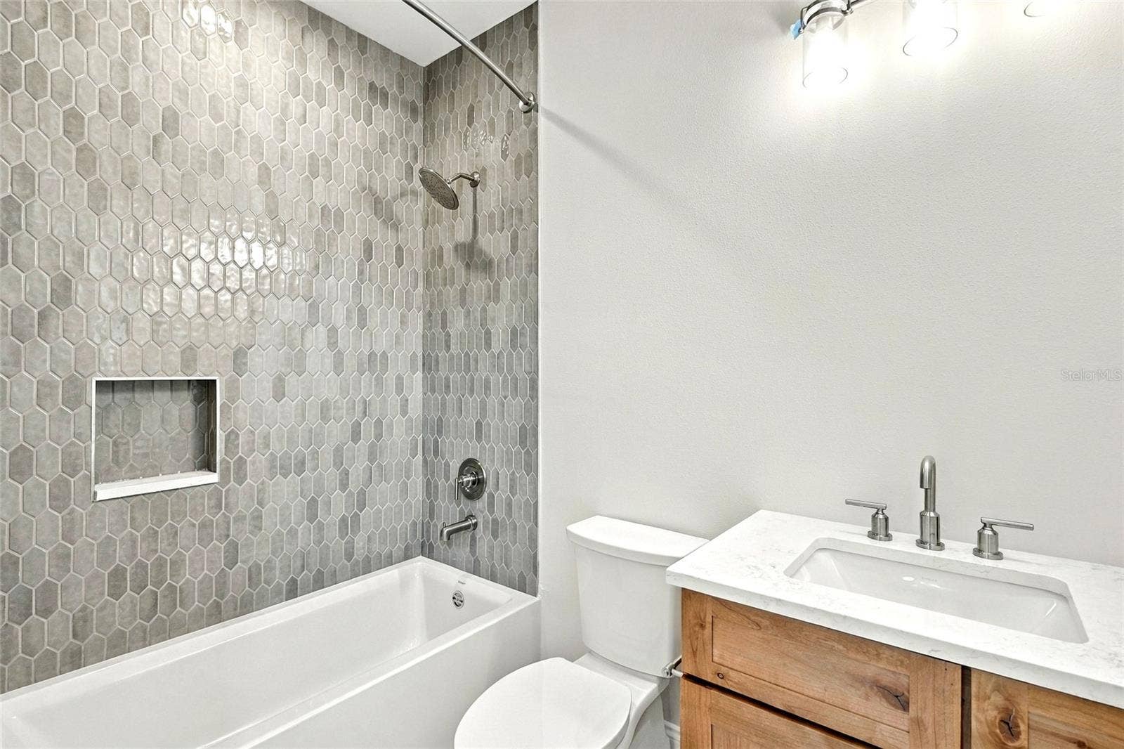 2544 1ST AVENUE N, St Petersburg, FL 33713 3rd Floor Bedroom 2 En Suite Bathroom