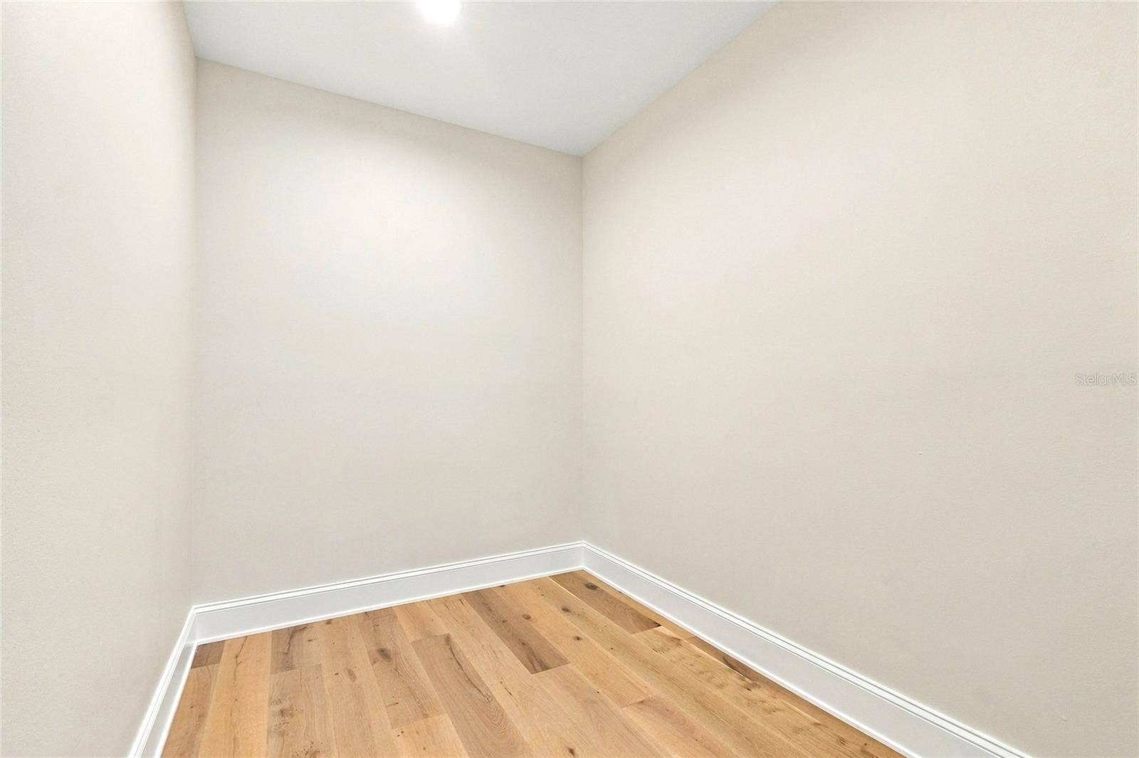 2544 1ST AVENUE N, St Petersburg, FL 33713 2nd Floor Primary Bedroom Walk In Closet