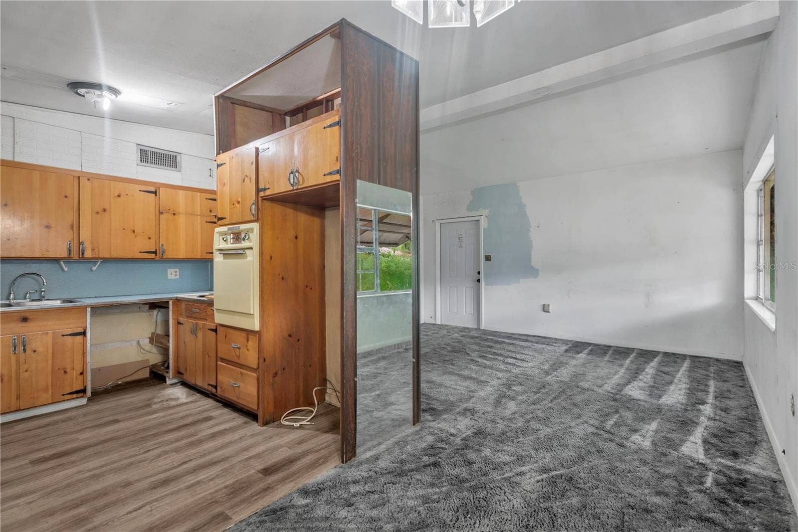 2002 E CRENSHAW STREET, Tampa, FL 33610 2002 E CRENSHAW STREET, Tampa, FL 33610