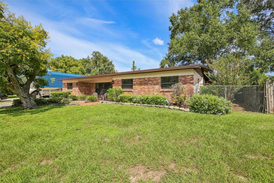 Property photo for 512 WHITE OAK AVENUE, Brandon, FL