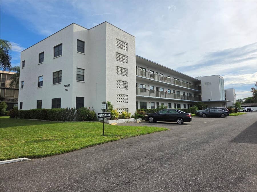 Property photo for 5969 TERRACE PARK DRIVE N, #305, St Petersburg, FL