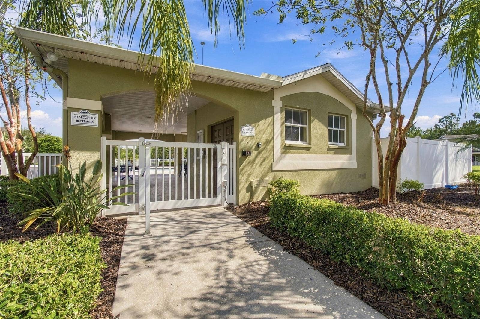8524 GABLEBEND WAY, Tampa, FL 33647 8524 GABLEBEND WAY, Tampa, FL 33647