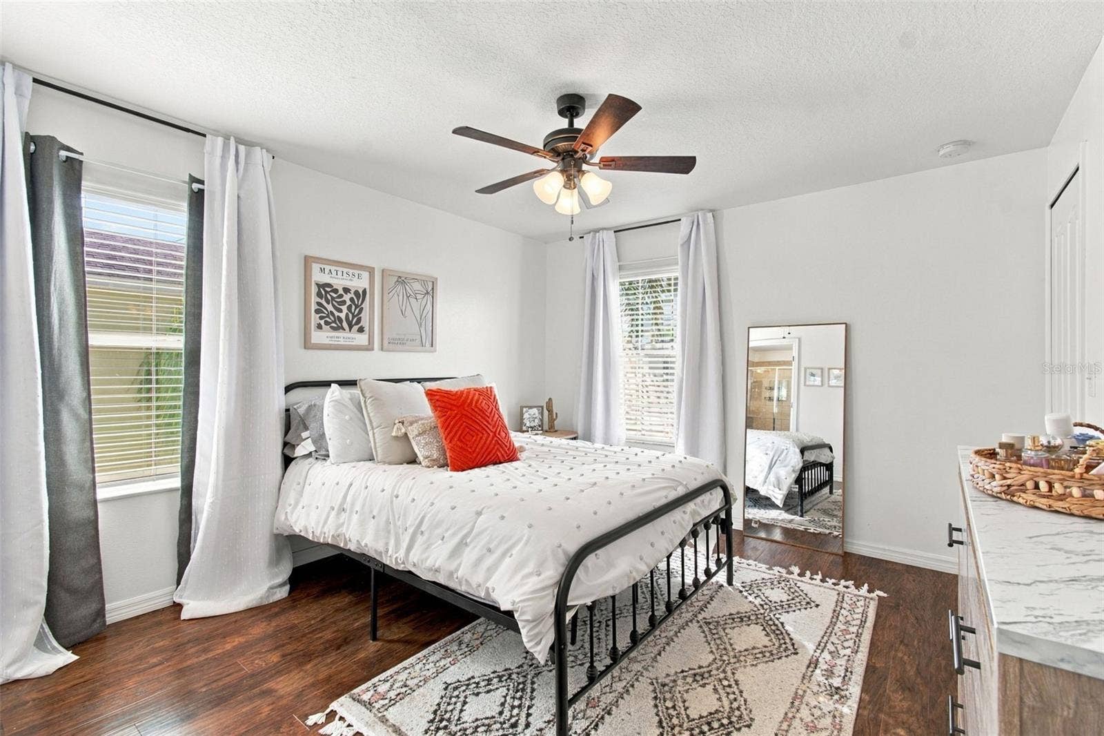 8524 GABLEBEND WAY, Tampa, FL 33647 Spacious bedroom with two closets and ensuite bathroom