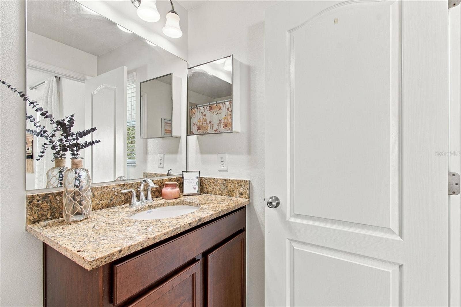 8524 GABLEBEND WAY, Tampa, FL 33647 8524 GABLEBEND WAY, Tampa, FL 33647