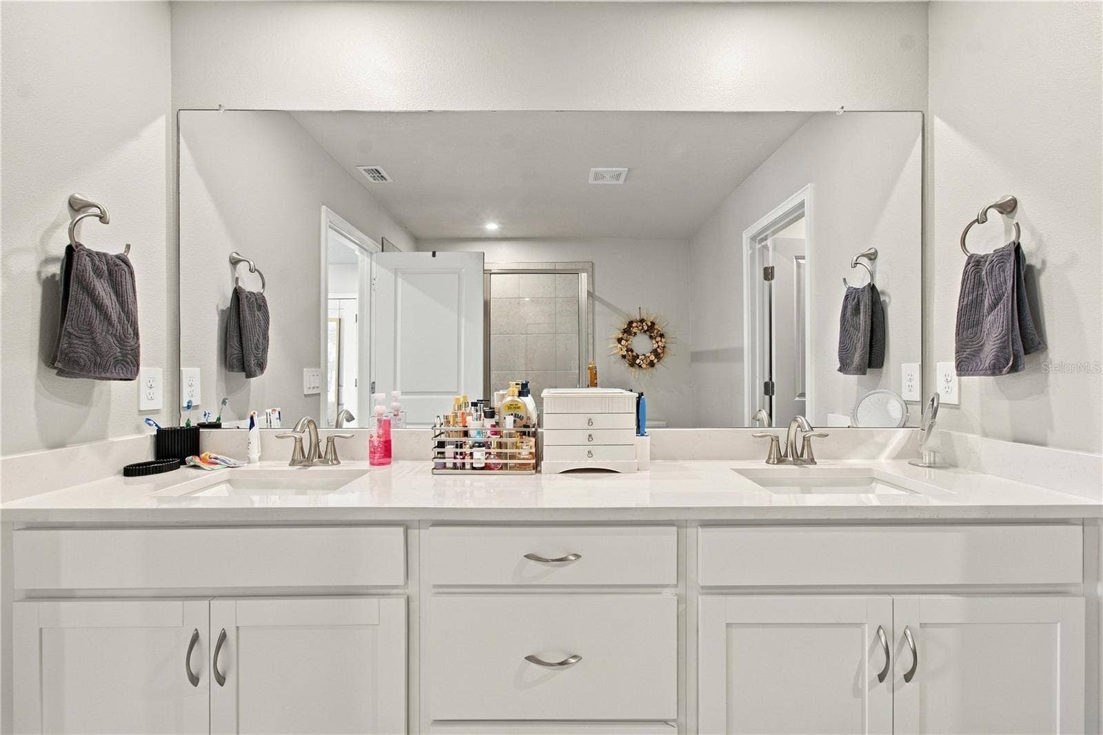 31564 WOODLAND RACE LOOP, Wesley Chapel, FL 33545 31564 WOODLAND RACE LOOP, Wesley Chapel, FL 33545