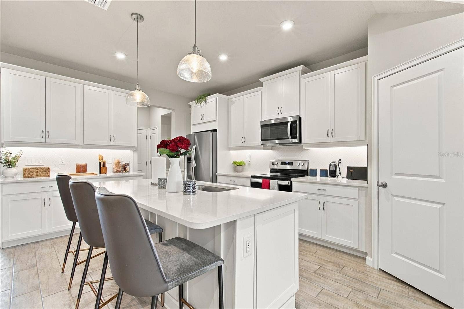 31564 WOODLAND RACE LOOP, Wesley Chapel, FL 33545 31564 WOODLAND RACE LOOP, Wesley Chapel, FL 33545