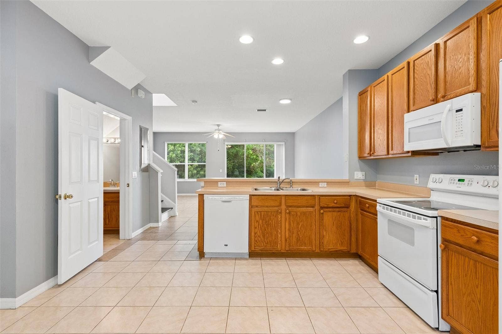 14101 CHRISTIE DRIVE, Largo, FL 33771 14101 CHRISTIE DRIVE, Largo, FL 33771
