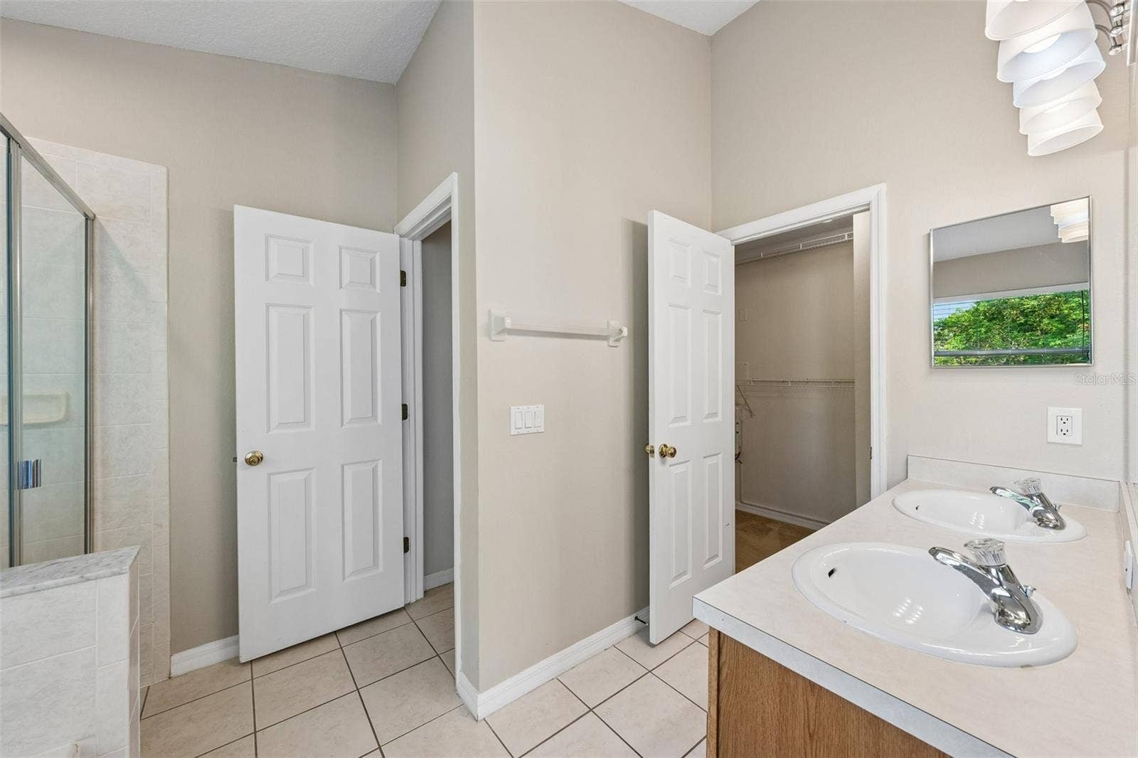 14101 CHRISTIE DRIVE, Largo, FL 33771 14101 CHRISTIE DRIVE, Largo, FL 33771