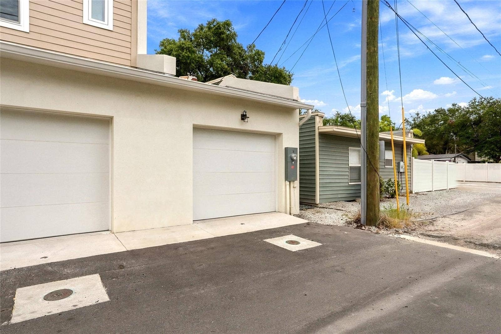 2534 1ST AVENUE N, St Petersburg, FL 33713 Detached 1 Car Garage on Far Right