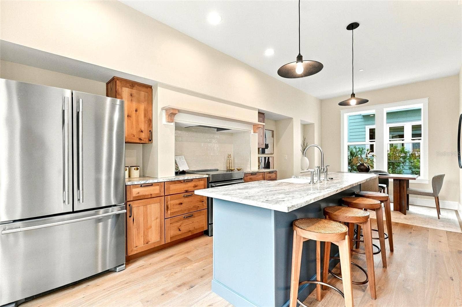 2534 1ST AVENUE N, St Petersburg, FL 33713 1st Floor Kitchen Seated Island