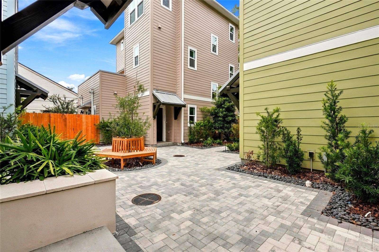 2534 1ST AVENUE N, St Petersburg, FL 33713 Shared Courtyard - View From Front Porch