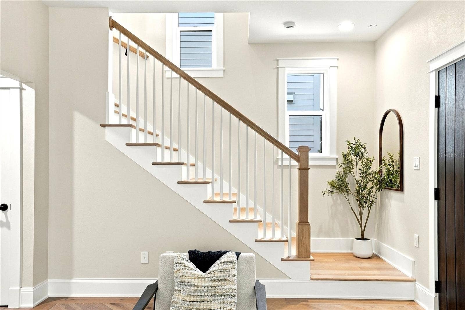 2534 1ST AVENUE N, St Petersburg, FL 33713 Stairway to second floor