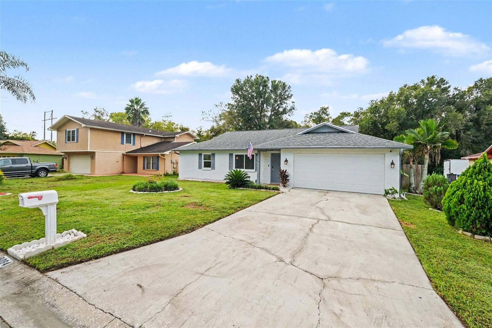 8064 FAWNRIDGE CIRCLE, Tampa, FL 33610 8064 FAWNRIDGE CIRCLE, Tampa, FL 33610
