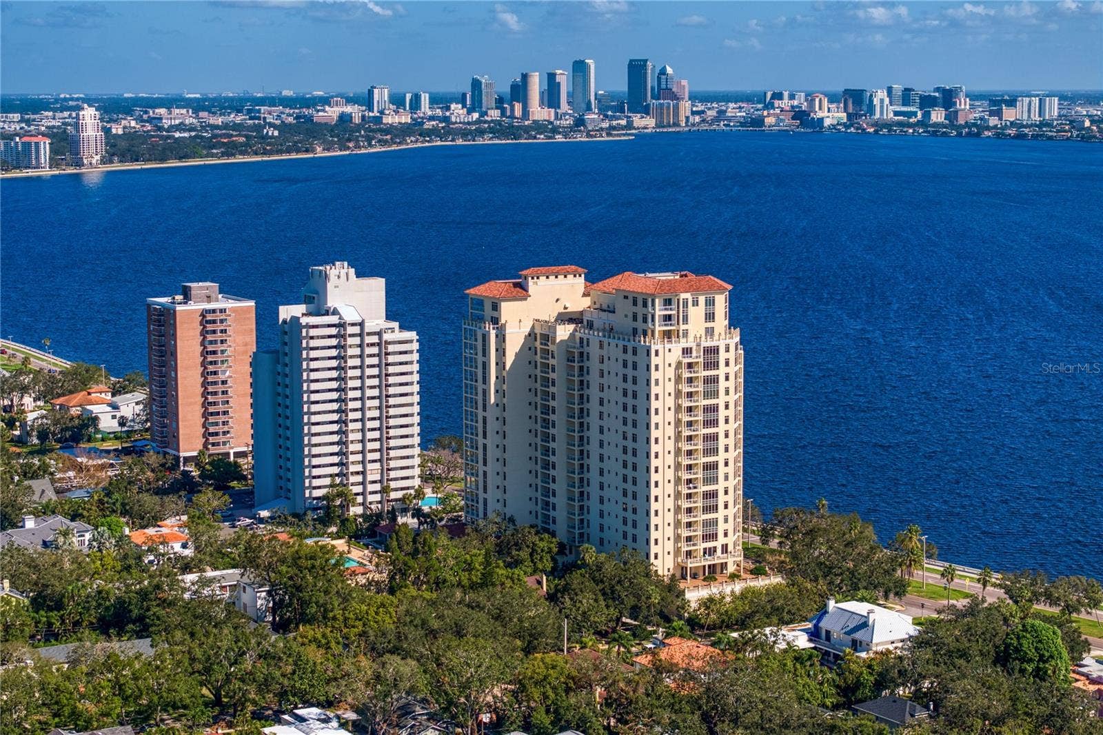 Capturing Tampa Bay and downtown Tampa skyline city views