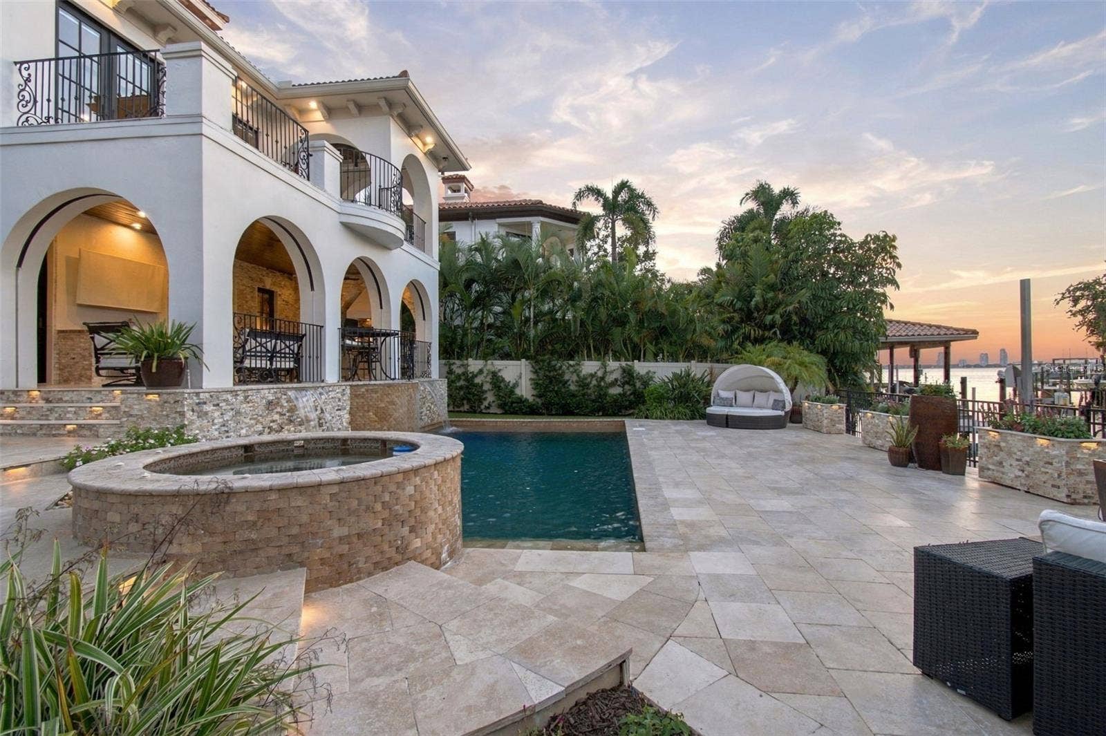 58 MARTINIQUE AVENUE, #1/2, Tampa, FL 33606 58 MARTINIQUE AVENUE, #1/2, Tampa, FL 33606