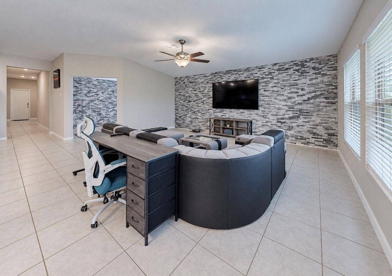 11911 FIELD THISTLE COURT, Riverview, FL 33579 Living Room