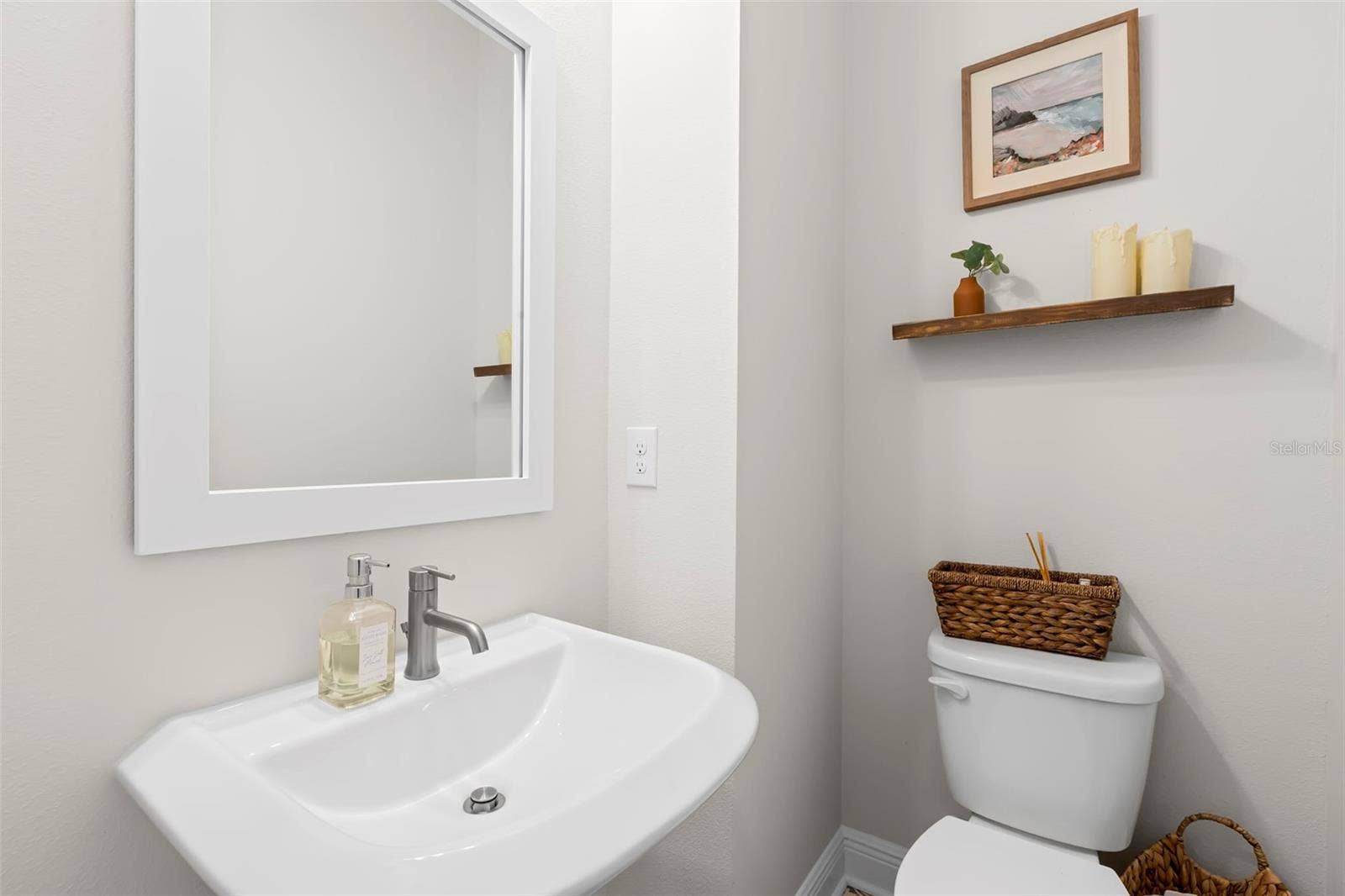 206 S TAMPANIA AVENUE, #6, Tampa, FL 33609 Half Bathroom