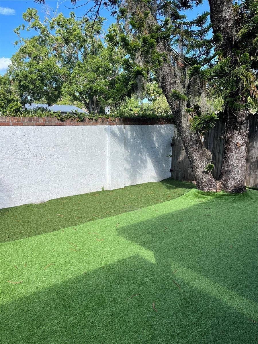 4114 WOODLARK DRIVE, Tampa, FL 33624 4114 WOODLARK DRIVE, Tampa, FL 33624