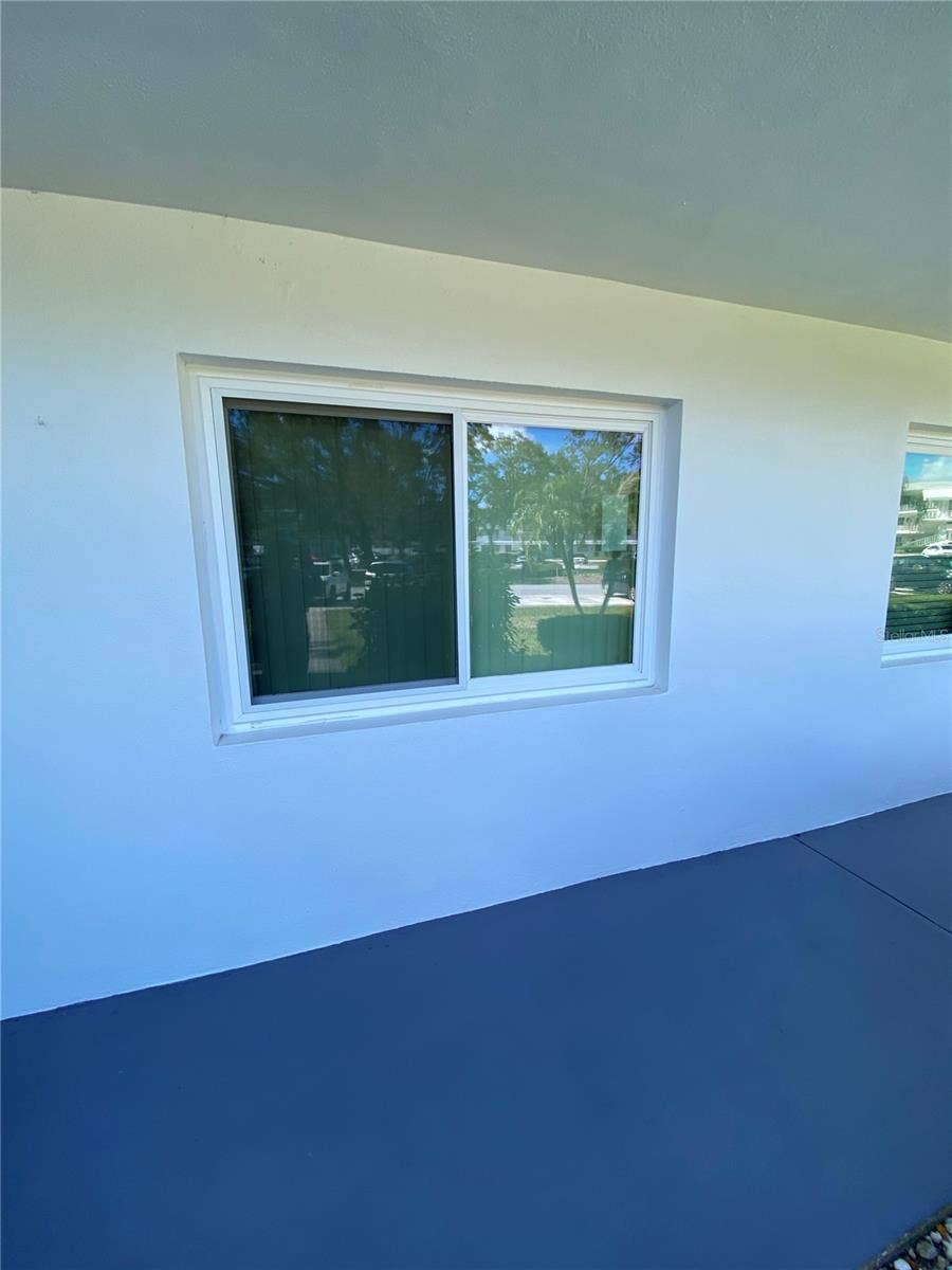 8402 111TH STREET, #106, Seminole, FL 33772 Hurrican Windows