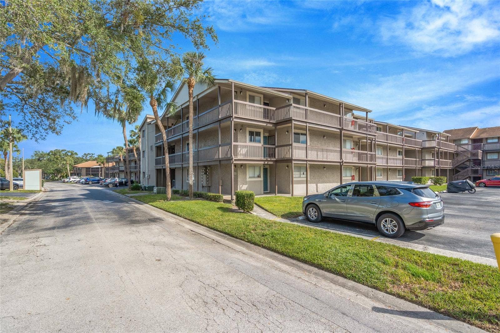 6308 NEWTOWN CIRCLE, #8C1, Tampa, FL 33615 6308 NEWTOWN CIRCLE, #8C1, Tampa, FL 33615
