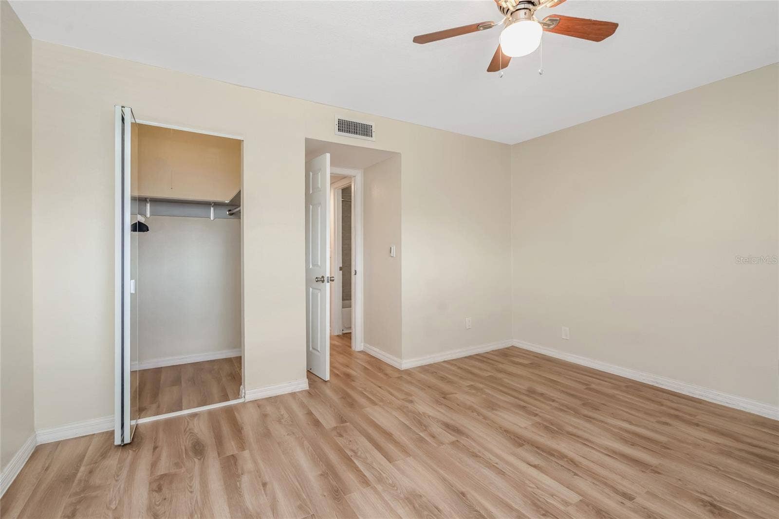 6308 NEWTOWN CIRCLE, #8C1, Tampa, FL 33615 6308 NEWTOWN CIRCLE, #8C1, Tampa, FL 33615